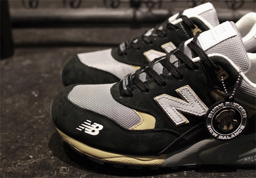 new balance x BURN RUBBER MT580 WC / LIMITED EDITION 